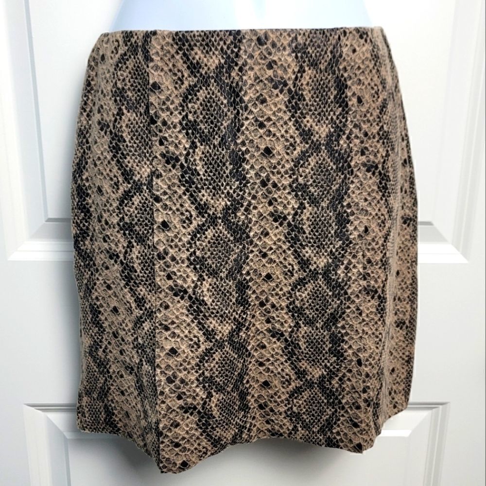 HER ENTIRE NAME SAYS... GRACE Skirt